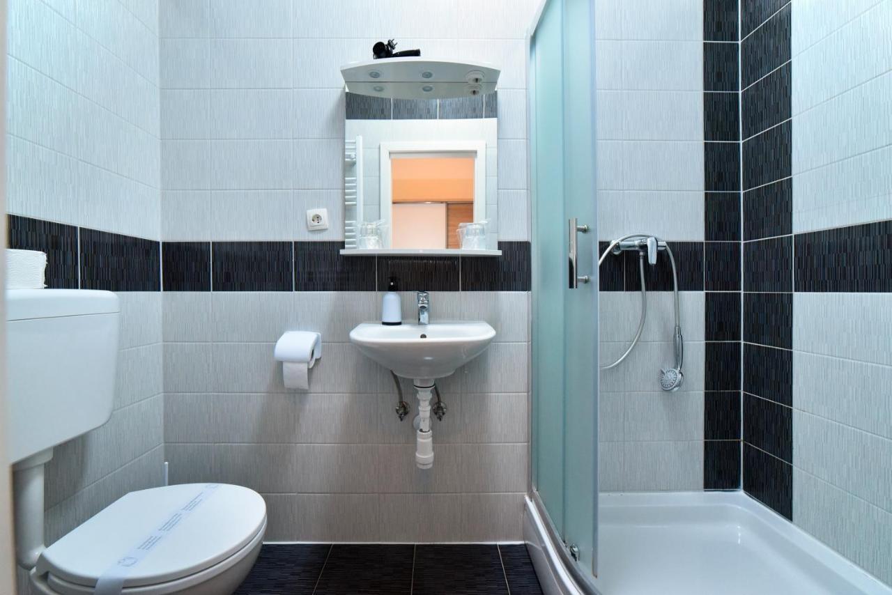 Virtus Apartments And Rooms With Free Private Parking Zagreb Exterior foto