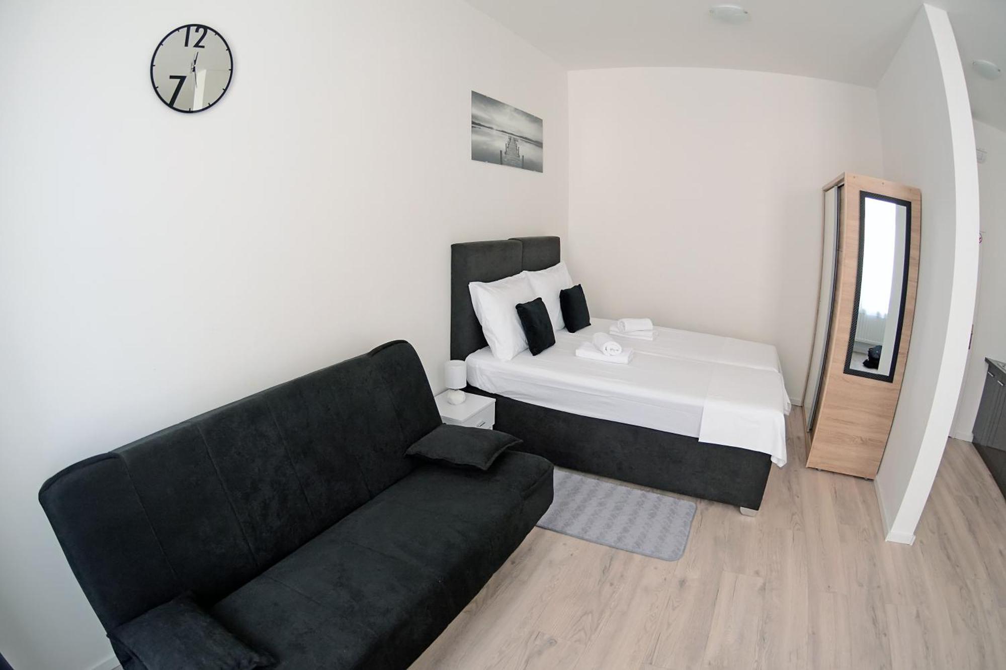Virtus Apartments And Rooms With Free Private Parking Zagreb Quarto foto